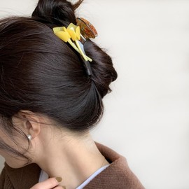 Wenlly calla lily flowers hair claw clip, 4.5 Inch cellulose acetate hair jaw clip, non-slip strong hair barrette, 1 piece, brown