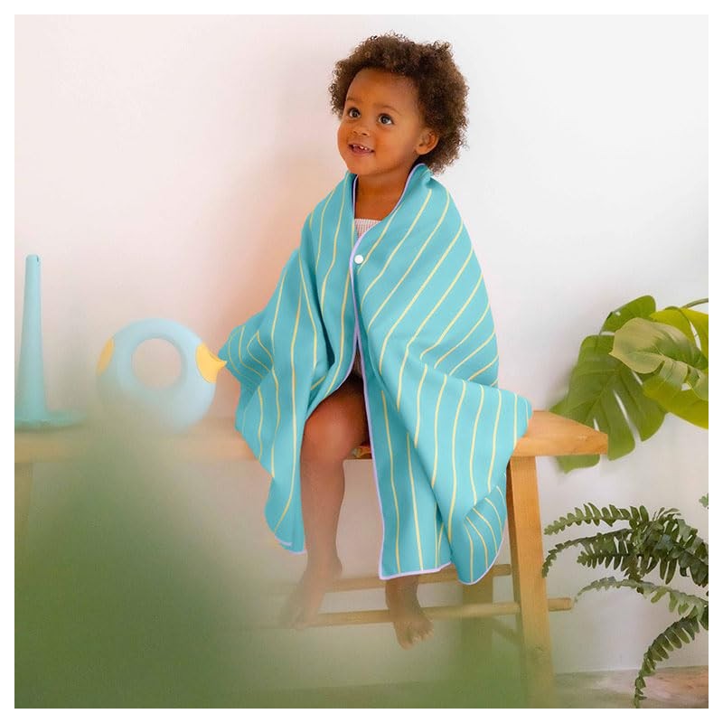 Quut Beach / Pool Towel for Kids with Game -