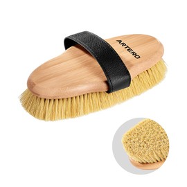 Artero Brush S1 (3cm) Soft Bristle Horse Brush is used to remove dust and hair.