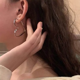 Inateannal Vintage Heart Hoop Earrings Silver Big Heart Earrings Love Heart Drop Earrings Hollow Heart Stud Earrings Jewelry for Women and Girls