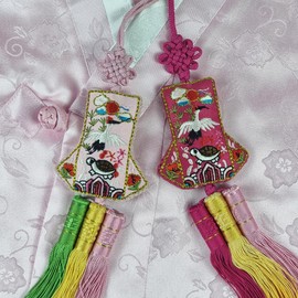 Seoulful Vintage Korean Turtle & Crane Norigae - Traditional Embroidered Good Luck Charm with Tassel - Hanbok Accessory Chuseok Gifts (Red)
