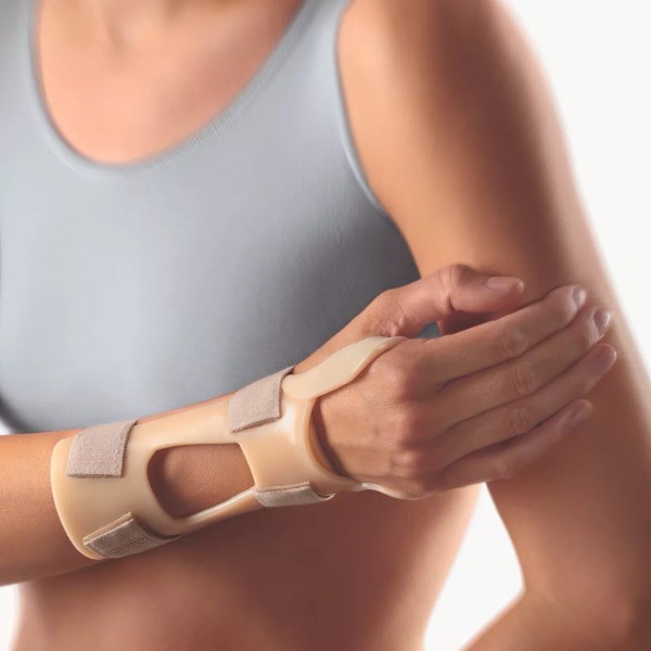 BORT Dorsal Hand Wrist Brace Resting Splint , Adjustable Carpal