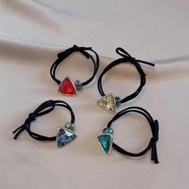 Pretty daily cubic rubber hair tie style hair tie accessory / 예쁜 데일리 큐빅 고무줄 머리끈 스타일 헤어끈 소품