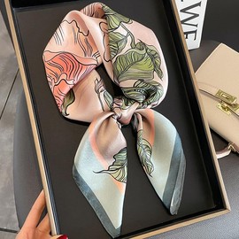 Govmeie 70x70 CM 100% Pure Mulberry Silk Scarf Natural Silk Breathable Lightweight Digital Printed Neckerchief Scarves– for Women Sleeping Hair Wrapping Gift Packed