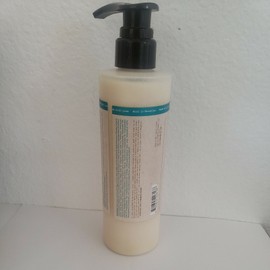 Carol's Daughter Carols Daughter Sacred Tiare Anti-Breakage & Anti-Frizz Conditioner Pack of 3