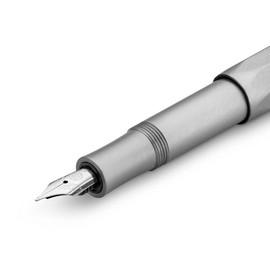 Kaweco STEEL SPORT Füllhalter I Premium Edelstahl Füllfederhalter für Tintenpatronen mit hochwertiger Stahlfeder I Luxus Füller aus gebürstetem Stainless Steel 13 cm I Federbreite: B (Breit)