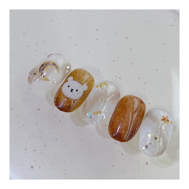 Bear on the Moon - Oval / 달나라 곰 -