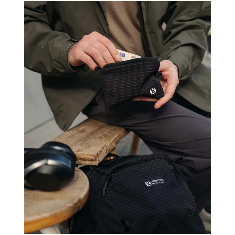 Gossamer Gear PASS PORTER BLACK Passport Case, For Travel, Equipped