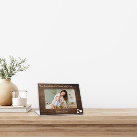 CHRISCK design Personalisierter Bilderrahmen mit praktischem Einschubschlitz für Deine Liebsten Bilder - jeder Rahmen ist ein echtes Unikat - hochwertiges Acrylglas zum Aufstellen