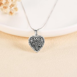 URONE - Collar con medallón de flores que sostiene imágenes de plata de ley con forma de corazón y foto con colgante de corazón, joyería de cumpleaños para mujer, Plata esterlina, Sin piedra preciosa