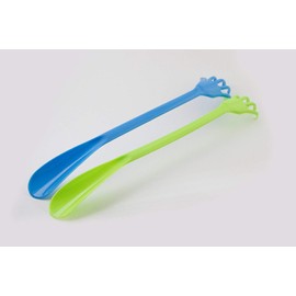Back Scratcher with Shoe Horn Long Handle Each 19.5" Long Handled Shoe Horn with Hand Shaped Backscratcher is Perfect for Itchy Backs and Putting on Shoes While Standing (Blue and Green, 2 Pack)