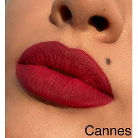 Bianca Makeup Indestructible Lipstick | Tonos Rojos | Labial líquido mate | Fórmula de larga duración y sin resecar los labios. (Cannes)