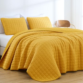 Chezmoi Collection Wilmer 3-Piece Waffle Quilt Set Queen Size, Gold, Soft and Cozy Waffle Weave Textured Lightweight Bedspread for All Season Quilt (94x98in) + 2 Standard Pillow Shams