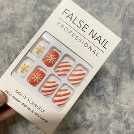 24Pcs Christmas Press on Nails Short Square Fake Nails Red Stripe Acrylic Nails Cute Elk Snowflake Full Cover False Nails with Designs Press on Nails Winter Xmas Nail Art Decorations for Women Girls