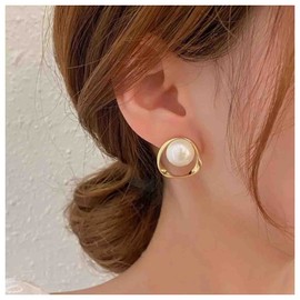 Cimenexe Vintage Circle Pearl Stud Earrings Round Pearl Earrings Bohemian Pearl Stud Earrings Gold Hollow Circle Earrings Pearl Circle Earrings Jewelry for Women and Girls Gifts
