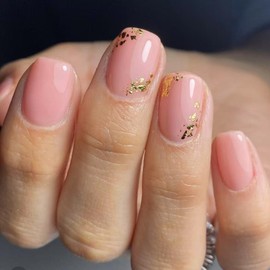 Pink Press on Nails Short Square Fake Nails with Gold Foil Design Glue on Nails Cute Stick on Nails Glossy Artificial Nails Full Cover Acrylic Nails Reusable False Nails Kit for Women Girl 24Pcs