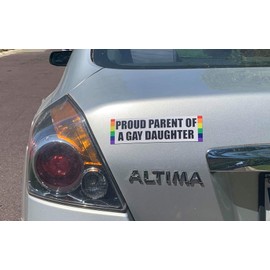 Gear Tatz Imán para parachoques de coche con texto en inglés "Orgulloso padre de una hija gay" para coches para camiones y adultos