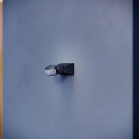 Steinel is 1 Basic Motion Detector, 120° Sensor, 10 m Range, Outdoor and Indoor Use, IP54, Surface-Mounted on Wall and Ceiling, Black