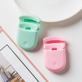 Luxury eyelash care products, eyelash curler, mini eyelash curler, eye makeup / 고급 속눈썹 관리 용품 아이 뷰러 미니 뷰러 눈화장