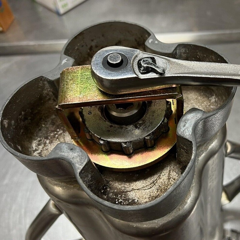 012008 DIE CAST Lock NUT Replacement Parts for Waring Blender