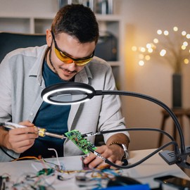 Lupe Mit Licht Und Klemme,3X VergrößErung Helfenden HäNden Tageslicht Lupenlampe Mit Licht Mit 28 Dimmbare LED,Dritte Hand 3 Helfende Arme Beleuchtete Leselupe Zum Basteln,Lesen,NäHen,Hobbys