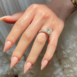 KQueenest Peach Pink Press on Nails Medium Stiletto Almond,Pure Color Cool Acrylic Nails Press on Reusable Fake Nails False Nails Feature Protective UV Coating for Women Nail Art Manicure in 24PCS