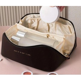 Travel Makeup Bag Large Capacity Cosmetic Bag PU Leather Toiletry Bag for Women Makeup Organizer with Divider and Handle (Black)