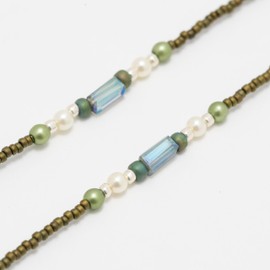 meigan 9401-02 Fashionable Women's Glasses Chain, Silver, Pearlized Beads, Lightweight, Made in Japan, Khaki