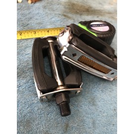 Low Rider Classic bow rubber block bicycle cruiser vintage-style pedals 1/2" BLACK/SILVER