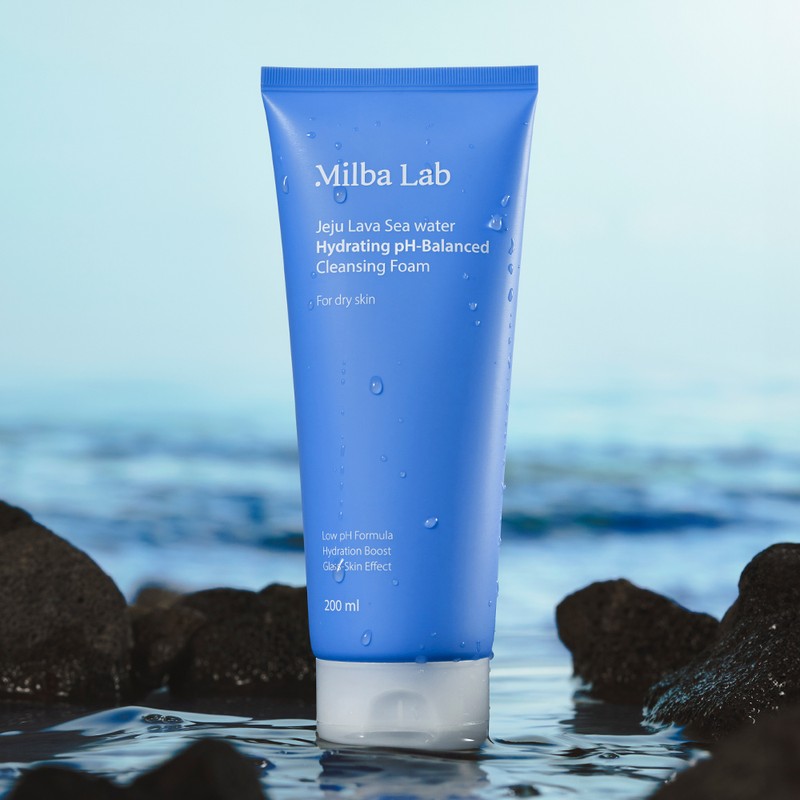 Milva Lab Jeju Lava Seawater Moisturizing Mildly Acidic Cleansing Foam