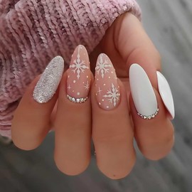 Juneyemo 24 Pcs Christmas Press on Nails Short Square False Nails Snowflake Sparkling Sequins with Designs Fake Nails Almond Shaped Ballerina Acrylic Nails (L, Short)