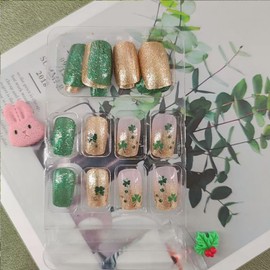 St. Patrick's Press on Nails Medium Fake Nails Square Nails Press ons Golden Glitter Glue on Nails Green Acrylic Nails Nude False Nails with Shamrock designs Stick on Nails for Women 24Pcs
