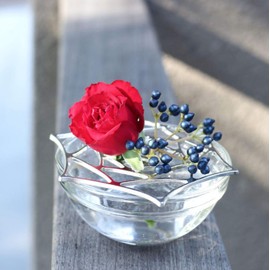 [Nousaku Red Cotton Ribbon Wrapping with Washi] KAGO - Rose - S Diameter 12cm Tin Basket Rose S
