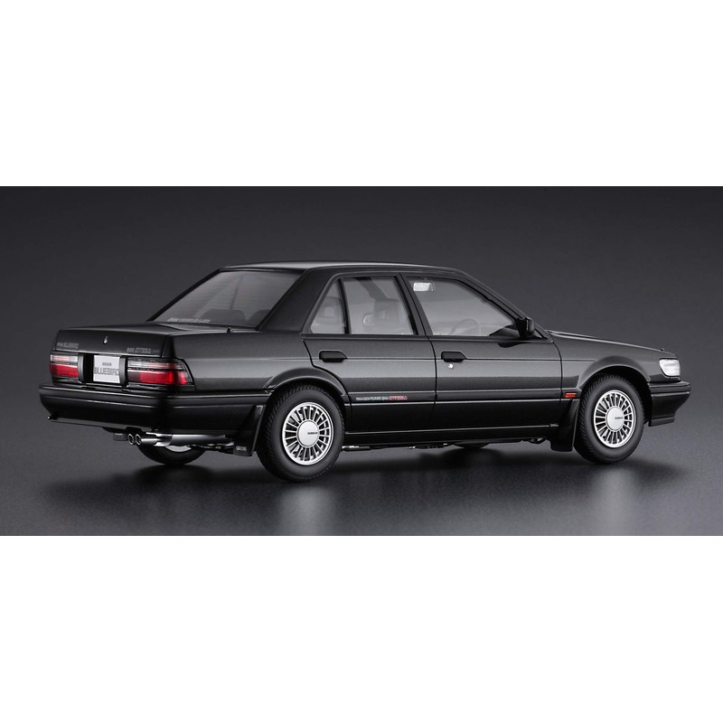 Hasegawa HC33 1/24 Historic Car Series Nissan Bluebird 4-Door Sedan
