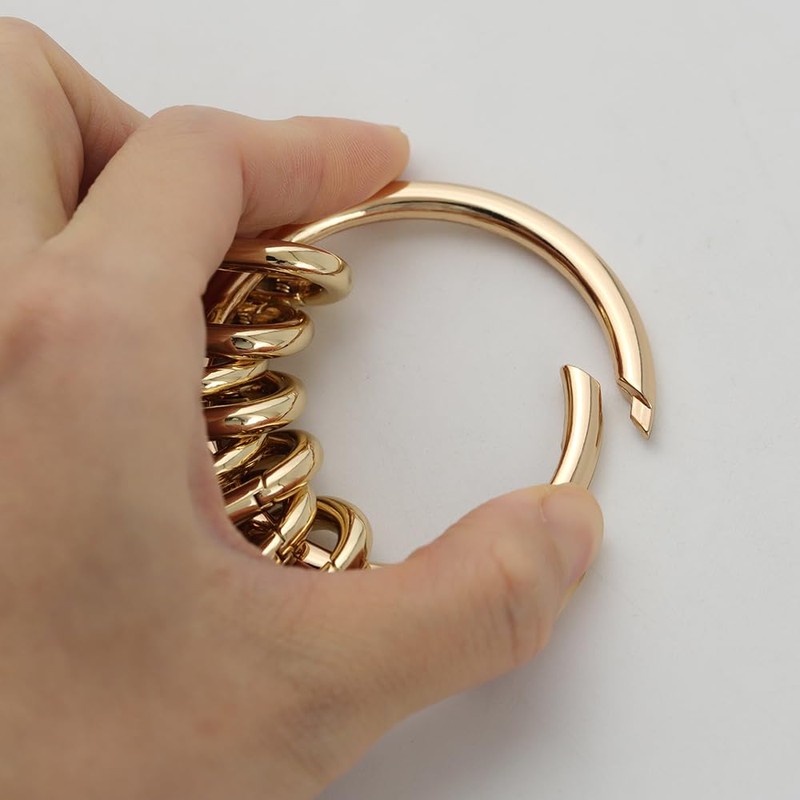 Tanjun 1 + 8 Pcs, Round Key Holder + Oval