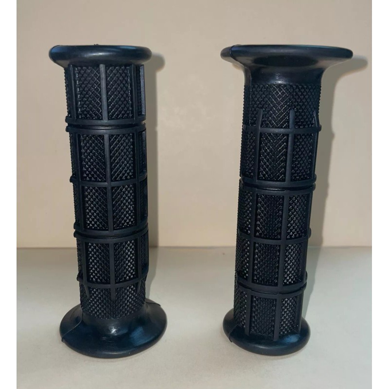 Yamaha NEW OEM Yamaha Grips set of 2 for Yamah