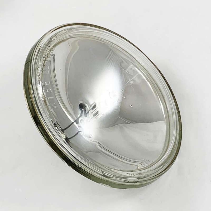 H7604 - 50w 12.8v PAR36 VNSP Sealed Aviation Light Bulb