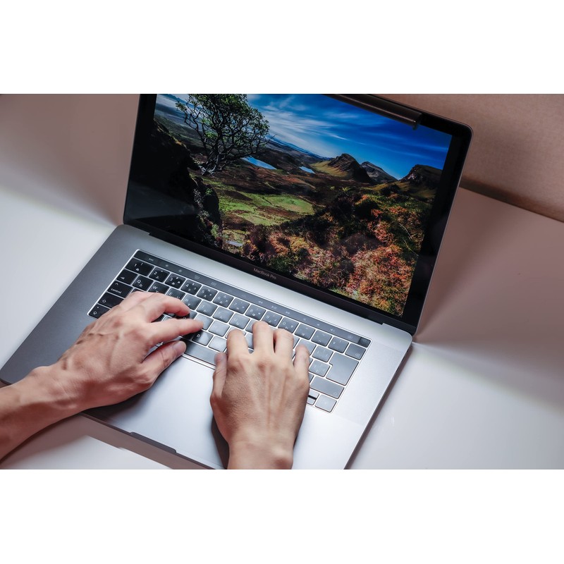 SMALY USB Type-A Monitor Light for Laptops