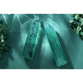 XIANNVXI 4 Inch Crystals Tower Green Fluorite Large Gemstones Rod Crystal Stones Towers Hexagonal Point Rods Natural Meditation Energy Stone 9-10 cm 1 Piece