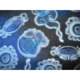 Kanvas JELLY FISH TROPICAL JELLYFISH BLUE BLACK FISH SEA COTTON FABRIC FQ