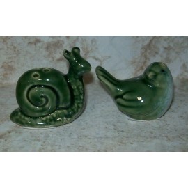 Cracker Barrel NEW Cracker Barrel Mini  Green  Snail and  Bird Salt Pepper Shakers