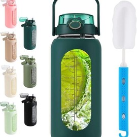 WINSA 【WINSA】 64oz Glass Water Bolttles with Straw Half Gallon Large Motivational Water Bottle with Time Marker Sports Water Bottles with Silicone Sleeve and Handle Lid Water Jug for Gym Workout - Color: Dark Green