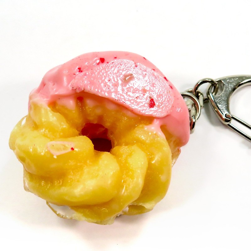 Food Sample Key Holder, French Cruller (Strawberry) 217 OK, Pink