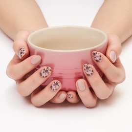 "Back in Bloom" Manicure Incoco