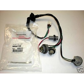 Mitsubishi Genuine Tail Lamp Light Taillamp Taillight Bulb Socket Harness Assembly MR987708 Galant 2004 2005 2006 2007