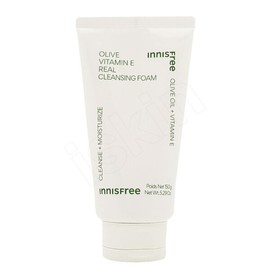 Innisfree Olive Vitamin E Real Cleansing Foam 150g / 이니스프리 올리브 비타민 E 리얼 클렌징 폼 150g