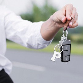 Letter P Keychain Initial Gift for Women Men A-Z Keychain Retirement for Teacher Coworker Thank You for Sisters Friendship Her Him 26 Letters Initial Christmas