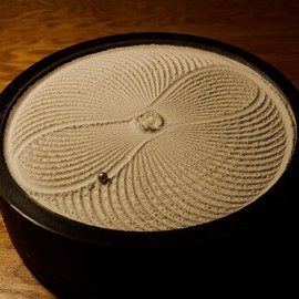 Automatic Zen Garden Sand Bowl - Kinetic Art - Voltage: 120V (US)
