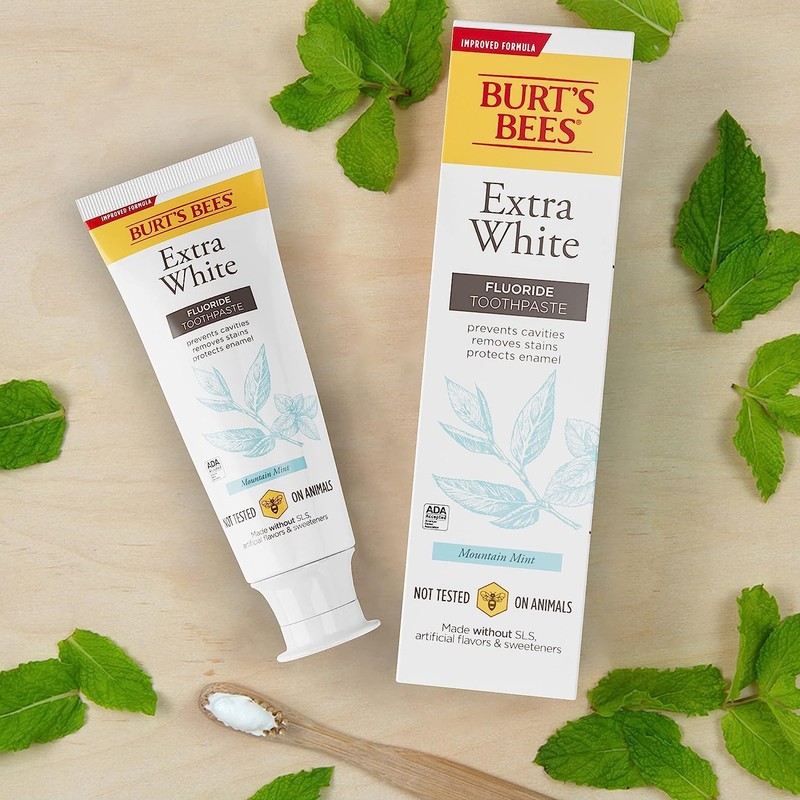 Burt's Bees Extra White Toothpaste, Fluoride Toothpaste, Natural Flavor, Mountain