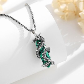CELESTIA Malachite Dragon Necklace Amuleto de Proteccion Crystal Pendant Spiritual Gift Green Crystal Gemstone Jewelry